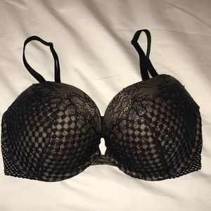 Victoria's Secret very sexy push-up bra